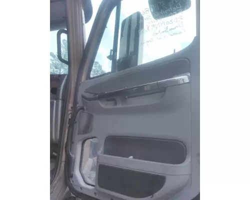 FREIGHTLINER COLUMBIA 120 DOOR ASSEMBLY, FRONT