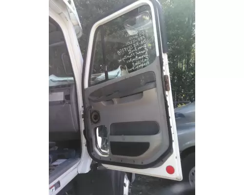 FREIGHTLINER COLUMBIA 120 DOOR ASSEMBLY, FRONT