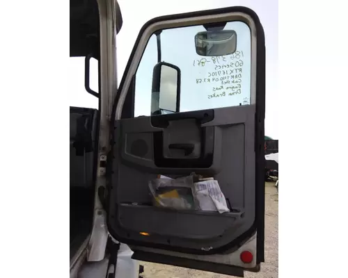 FREIGHTLINER COLUMBIA 120 DOOR ASSEMBLY, FRONT