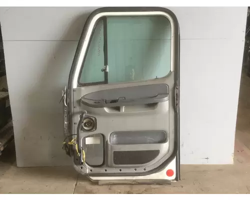 FREIGHTLINER COLUMBIA 120 DOOR ASSEMBLY, FRONT