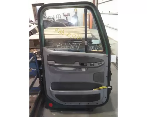 FREIGHTLINER COLUMBIA 120 DOOR ASSEMBLY, FRONT