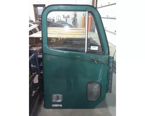 FREIGHTLINER COLUMBIA 120 DOOR ASSEMBLY, FRONT