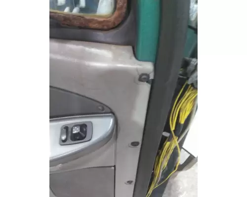 FREIGHTLINER COLUMBIA 120 DOOR ASSEMBLY, FRONT