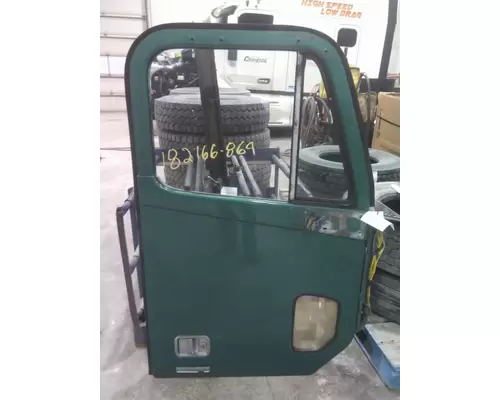 FREIGHTLINER COLUMBIA 120 DOOR ASSEMBLY, FRONT