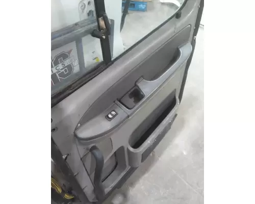 FREIGHTLINER COLUMBIA 120 DOOR ASSEMBLY, FRONT