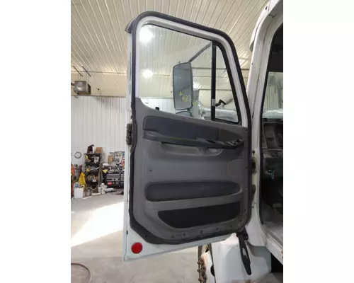 FREIGHTLINER COLUMBIA 120 DOOR ASSEMBLY, FRONT