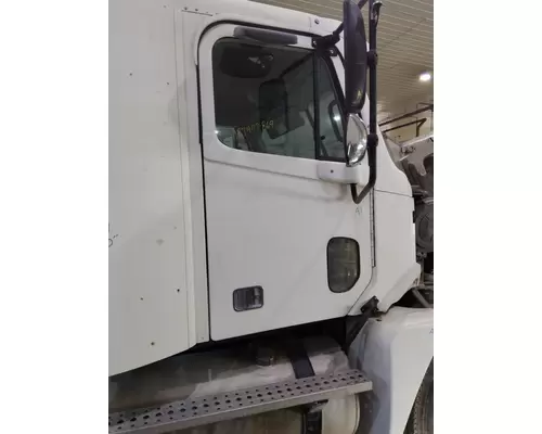 FREIGHTLINER COLUMBIA 120 DOOR ASSEMBLY, FRONT