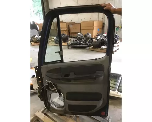 FREIGHTLINER COLUMBIA 120 DOOR ASSEMBLY, FRONT