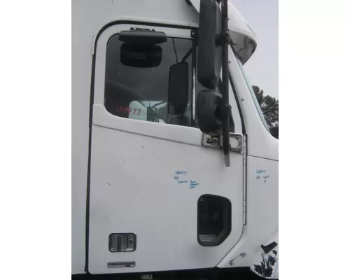 FREIGHTLINER COLUMBIA 120 DOOR ASSEMBLY, FRONT