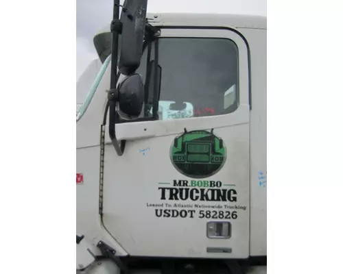 FREIGHTLINER COLUMBIA 120 DOOR ASSEMBLY, FRONT