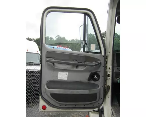 FREIGHTLINER COLUMBIA 120 DOOR ASSEMBLY, FRONT