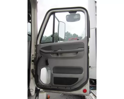 FREIGHTLINER COLUMBIA 120 DOOR ASSEMBLY, FRONT