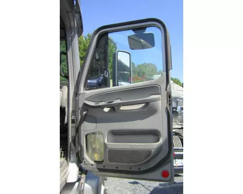 FREIGHTLINER COLUMBIA 120 DOOR ASSEMBLY, FRONT