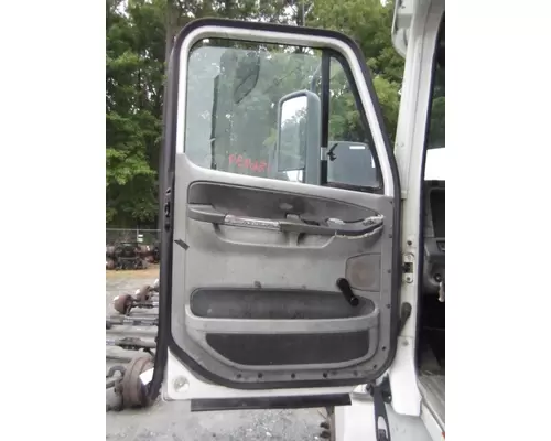 FREIGHTLINER COLUMBIA 120 DOOR ASSEMBLY, FRONT