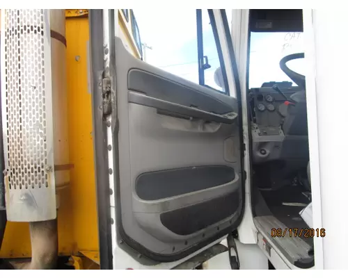 FREIGHTLINER COLUMBIA 120 DOOR ASSEMBLY, FRONT