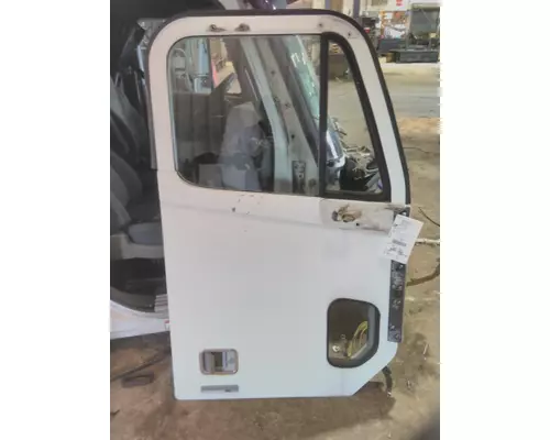 FREIGHTLINER COLUMBIA 120 DOOR ASSEMBLY, FRONT