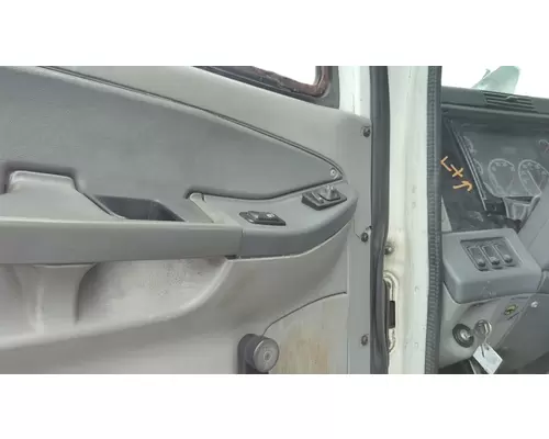 FREIGHTLINER COLUMBIA 120 DOOR ASSEMBLY, FRONT