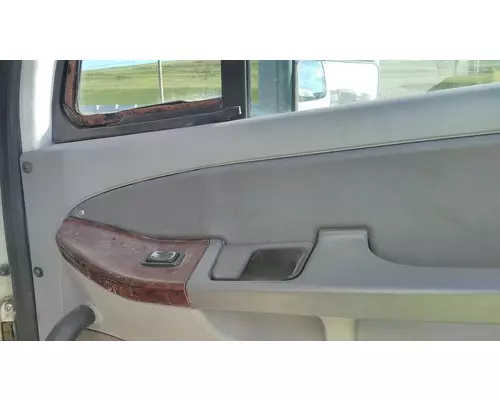 FREIGHTLINER COLUMBIA 120 DOOR ASSEMBLY, FRONT