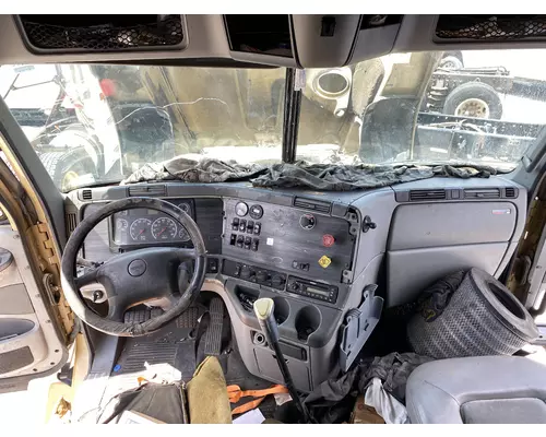 FREIGHTLINER COLUMBIA 120 Dash Assembly