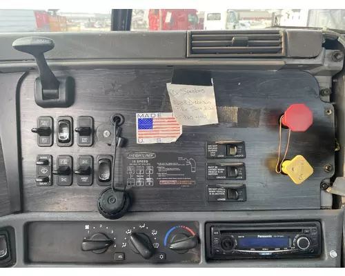 FREIGHTLINER COLUMBIA 120 Dash Panel