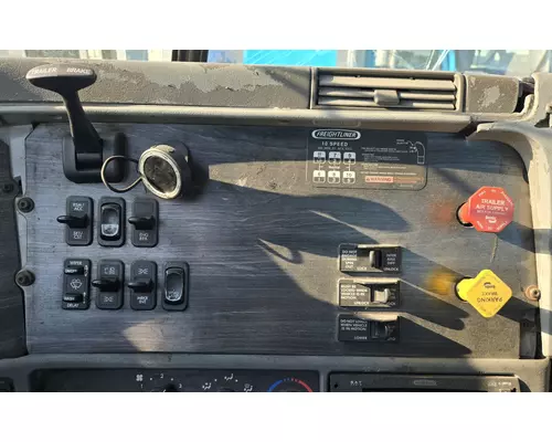 FREIGHTLINER COLUMBIA 120 Dash Panel