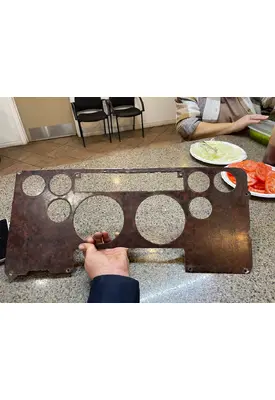 FREIGHTLINER COLUMBIA 120 Dash Panel