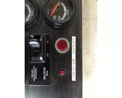 FREIGHTLINER COLUMBIA 120 Dash Panel