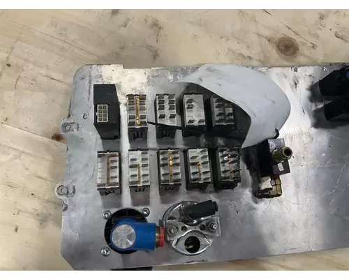 FREIGHTLINER COLUMBIA 120 Dash Panel