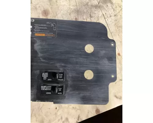 FREIGHTLINER COLUMBIA 120 Dash Panel