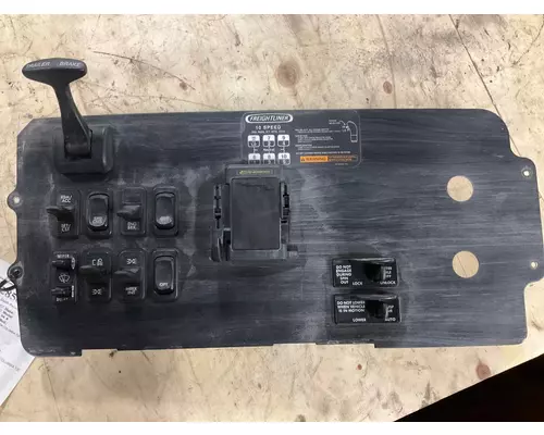 FREIGHTLINER COLUMBIA 120 Dash Panel