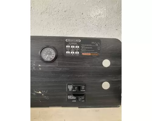 FREIGHTLINER COLUMBIA 120 Dash Panel