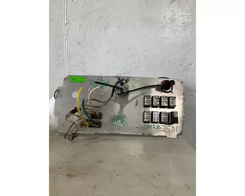 FREIGHTLINER COLUMBIA 120 Dash Panel