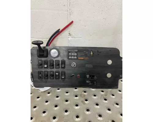 FREIGHTLINER COLUMBIA 120 Dash Panel