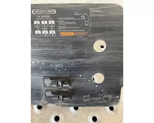 FREIGHTLINER COLUMBIA 120 Dash Panel