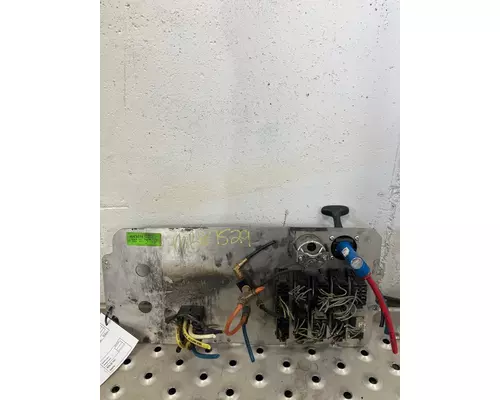 FREIGHTLINER COLUMBIA 120 Dash Panel