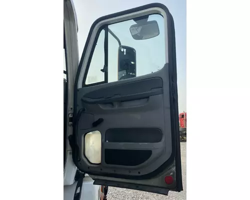 FREIGHTLINER COLUMBIA 120 Door Assembly, Front