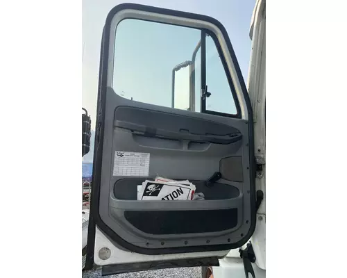 FREIGHTLINER COLUMBIA 120 Door Assembly, Front