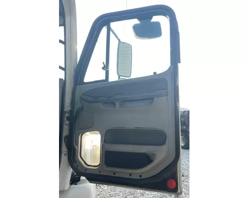 FREIGHTLINER COLUMBIA 120 Door Assembly, Front