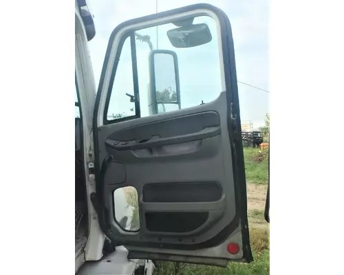 FREIGHTLINER COLUMBIA 120 Door Assembly, Front