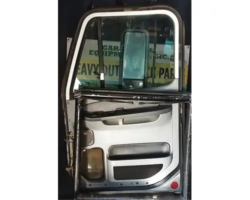 FREIGHTLINER COLUMBIA 120 Door Assembly, Front