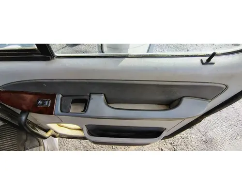 FREIGHTLINER COLUMBIA 120 Door Assembly, Front