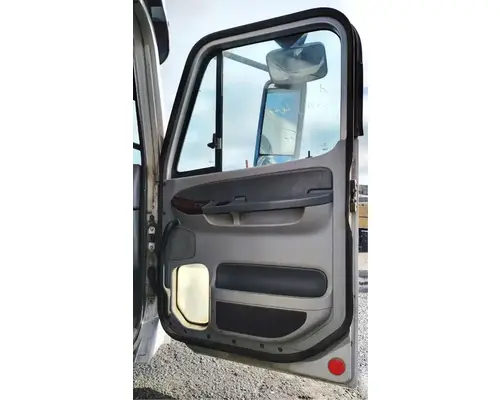 FREIGHTLINER COLUMBIA 120 Door Assembly, Front