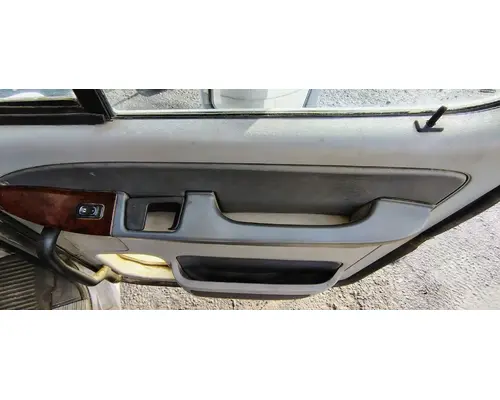 FREIGHTLINER COLUMBIA 120 Door Assembly, Front