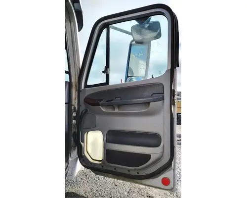 FREIGHTLINER COLUMBIA 120 Door Assembly, Front
