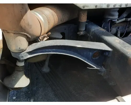 FREIGHTLINER COLUMBIA 120 EXHAUSTMUFFLER BRACKET