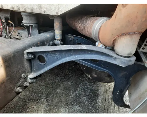 FREIGHTLINER COLUMBIA 120 EXHAUSTMUFFLER BRACKET
