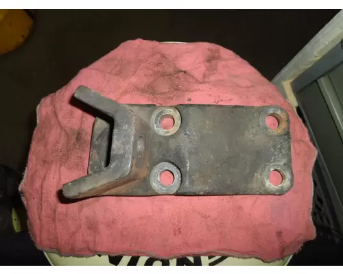 FREIGHTLINER COLUMBIA 120 Engine Mounts