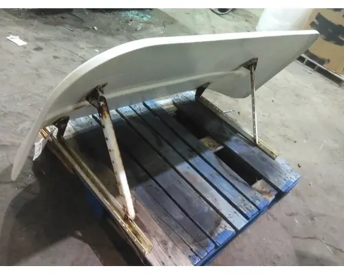 FREIGHTLINER COLUMBIA 120 FAIRING, WIND DEFLECTOR ROOF