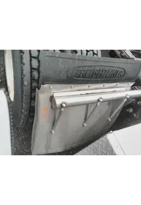FREIGHTLINER COLUMBIA 120 FENDER, QUARTER/HALF REAR