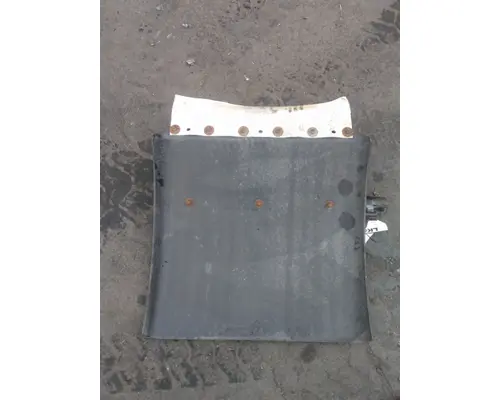 FREIGHTLINER COLUMBIA 120 FENDER, QUARTERHALF REAR